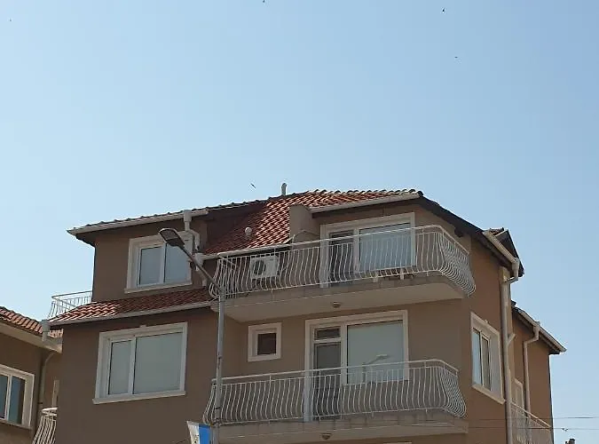 Taligarov Gæstehus 3*