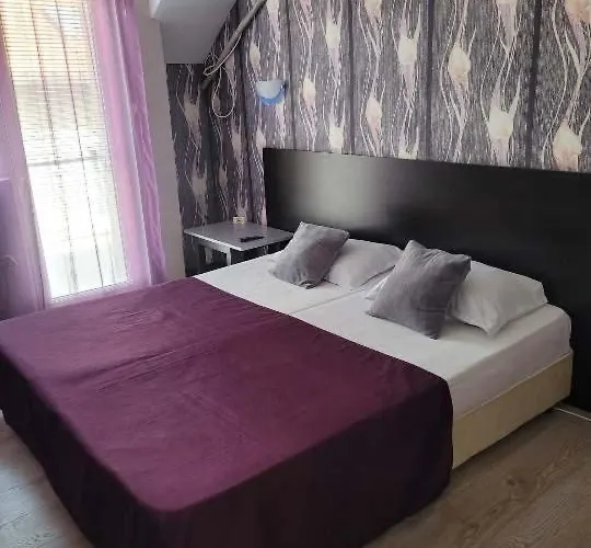 Taligarov Gæstehus 3*